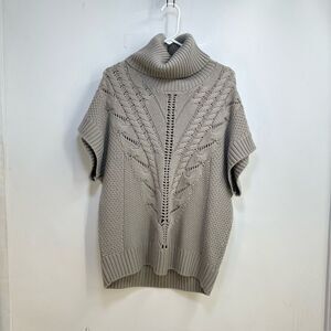 Trina Turk 100% Merino Wool Size Med Cozy Taupe Turtleneck S/S Chunky Sweater